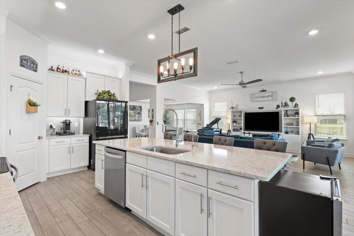 Image 23 of 81 For 105 Gypsum Place