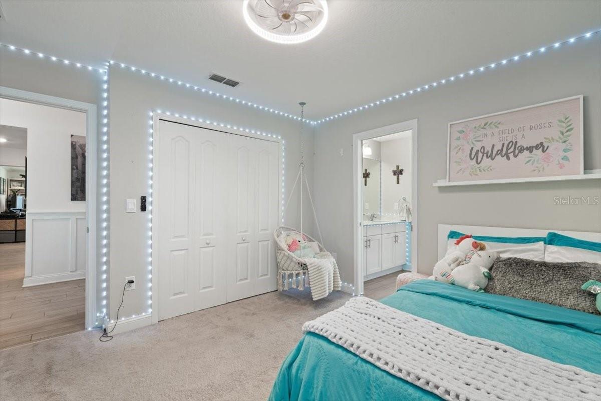 Image 32 of 81 For 105 Gypsum Place