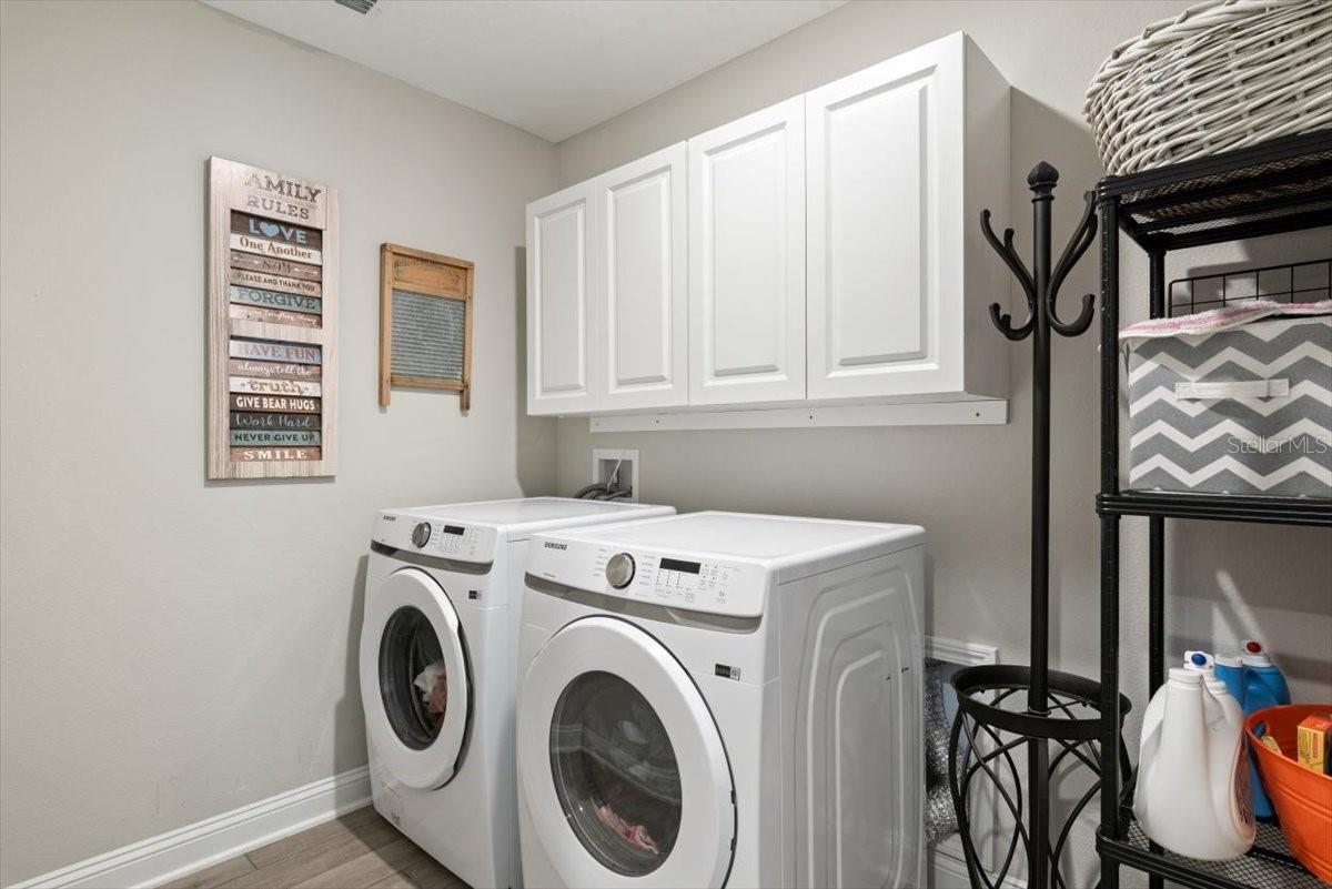 Image 46 of 81 For 105 Gypsum Place