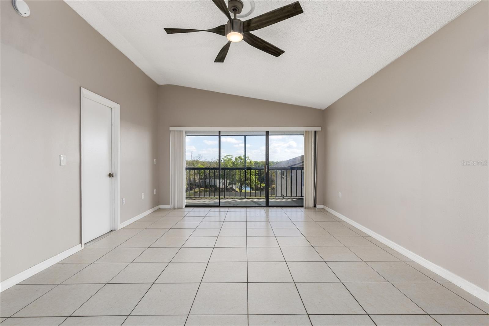 Image 12 of 41 For 1064 Lotus Parkway 941