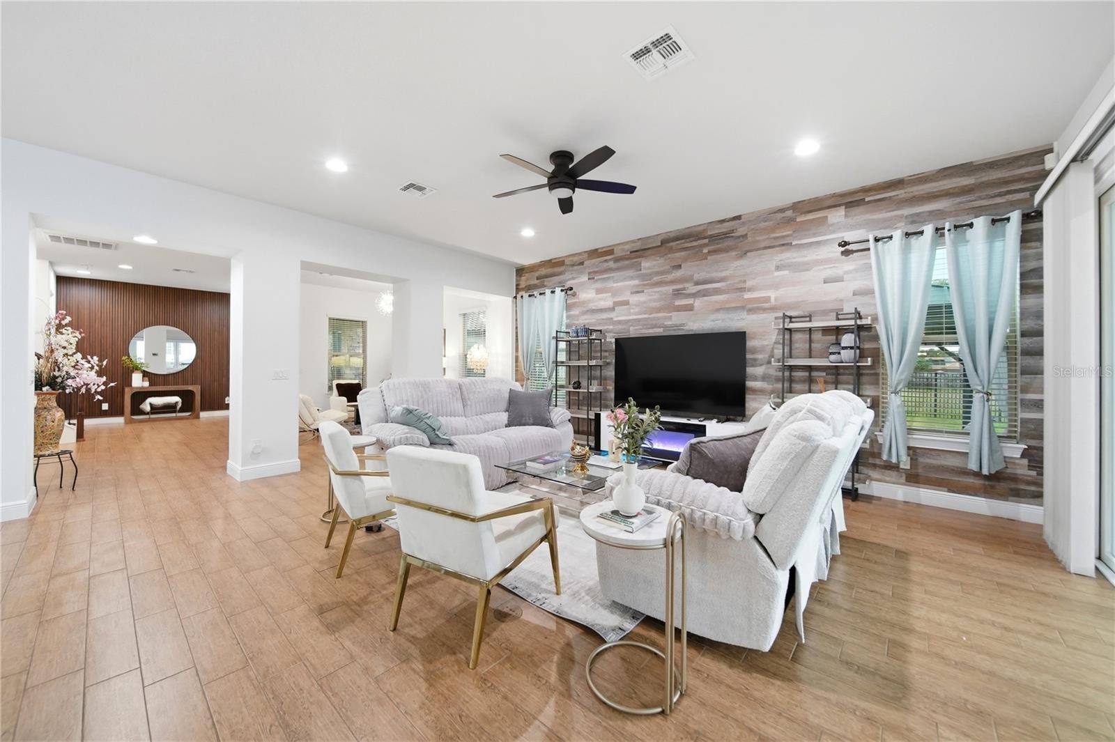 Image 10 of 47 For 6379 Swanson Street