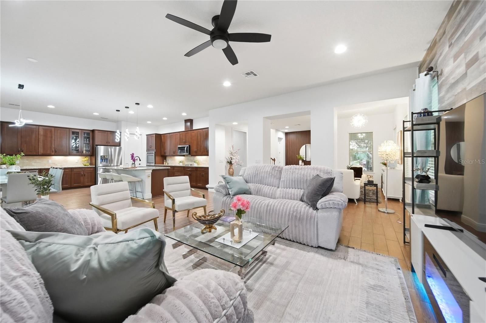 Image 11 of 47 For 6379 Swanson Street