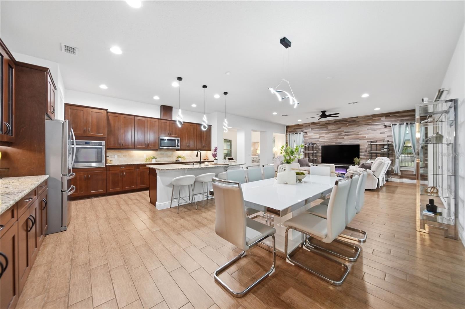 Image 13 of 47 For 6379 Swanson Street