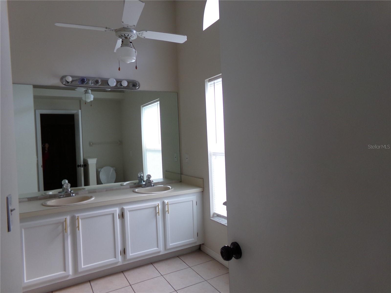 Image 18 of 31 For 1041 Kelsey Ave