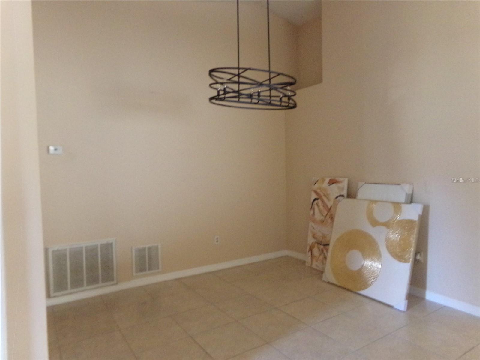 Image 7 of 31 For 1041 Kelsey Ave