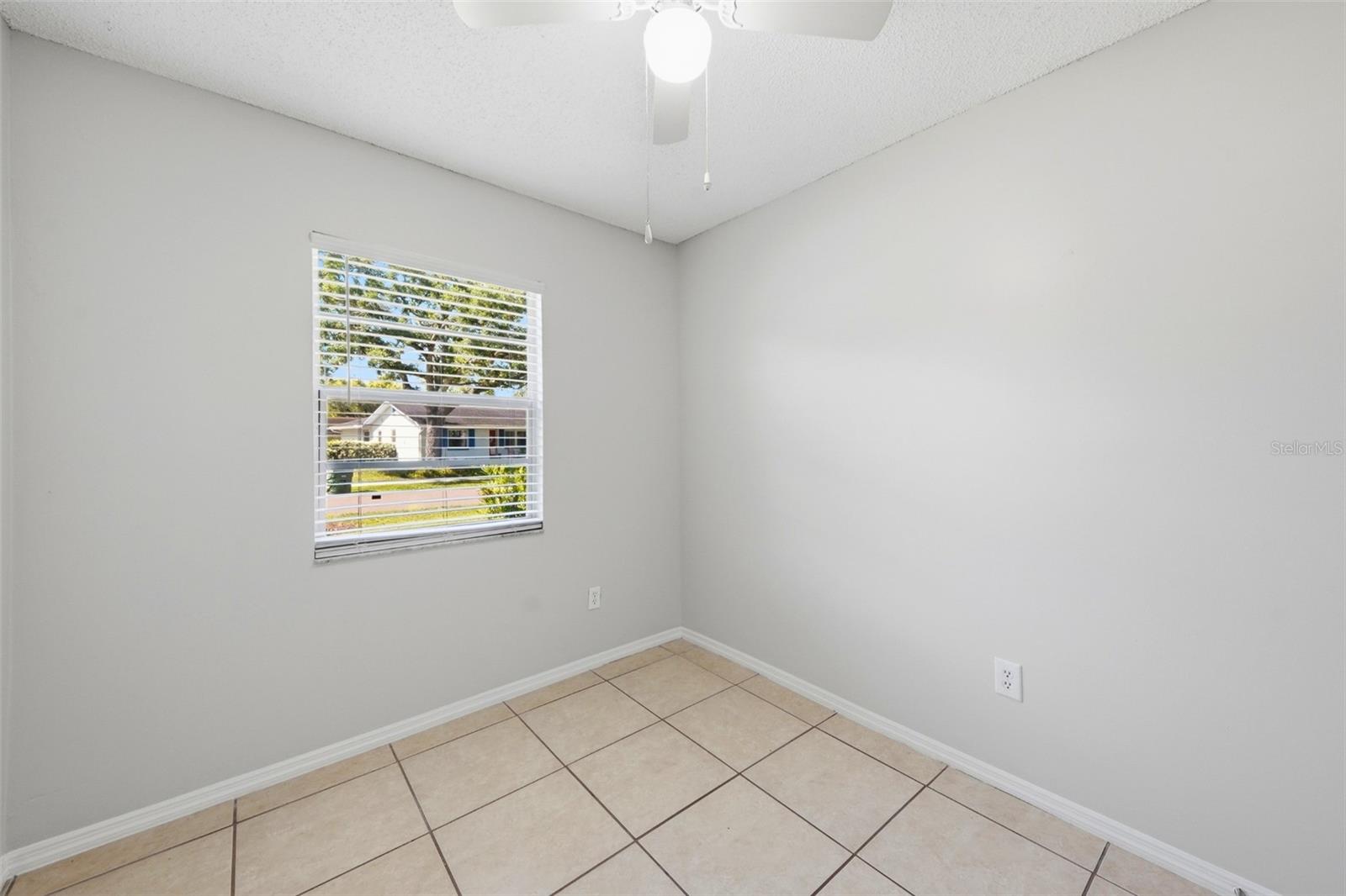 Image 11 of 20 For 865 Rich Drive