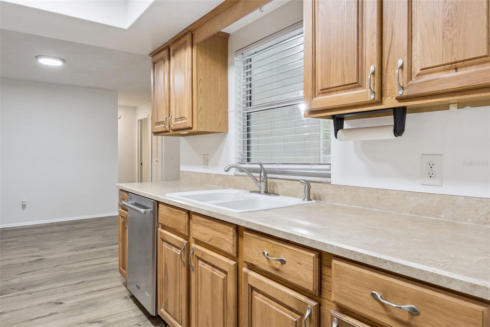 Image 12 of 36 For 706 Vandergrift Drive