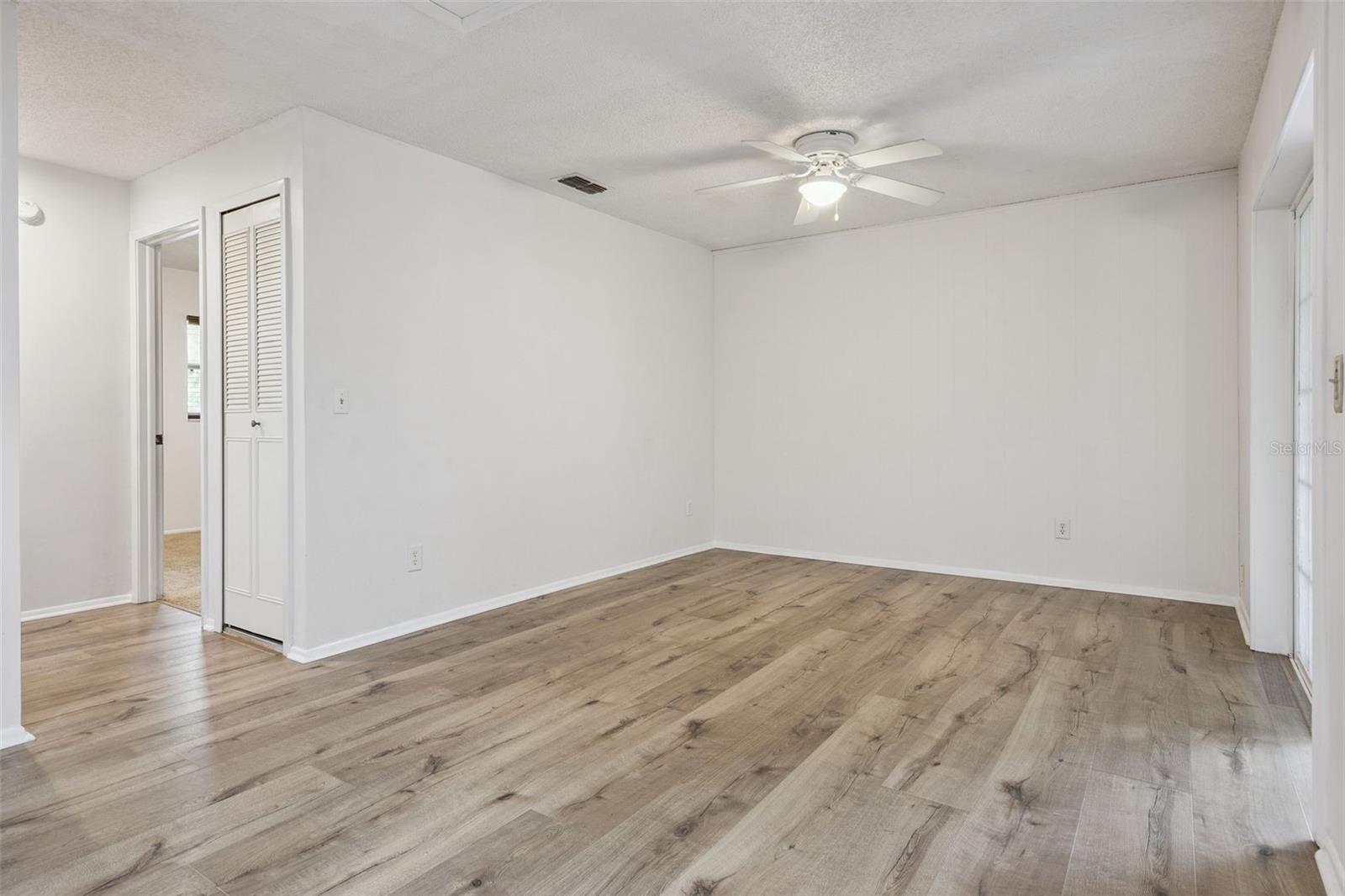 Image 15 of 36 For 706 Vandergrift Drive