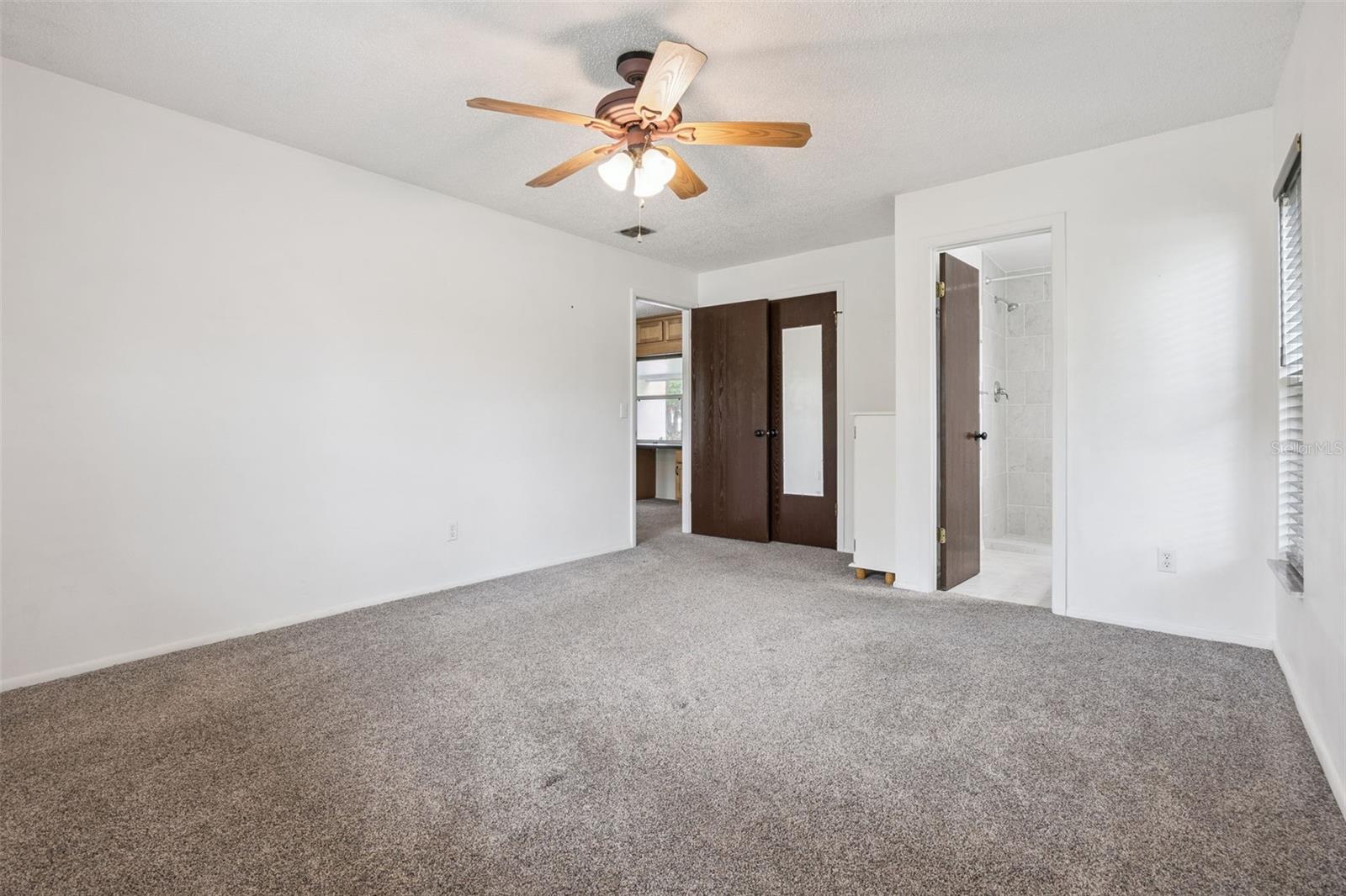 Image 17 of 36 For 706 Vandergrift Drive