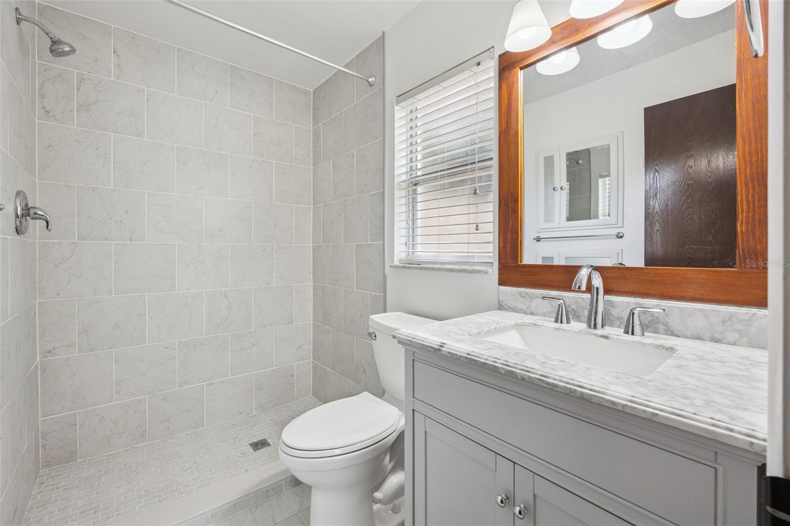 Image 23 of 36 For 706 Vandergrift Drive