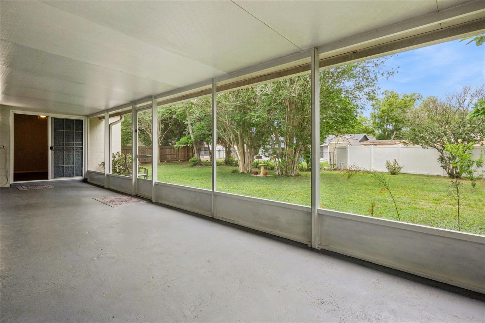 Image 28 of 36 For 706 Vandergrift Drive