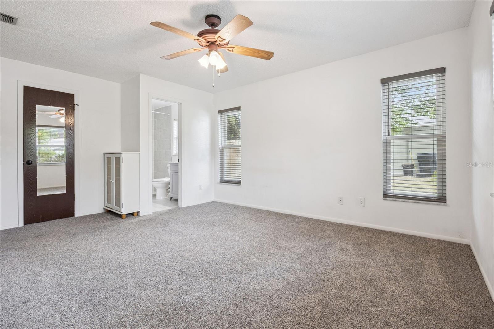 Image 6 of 36 For 706 Vandergrift Drive