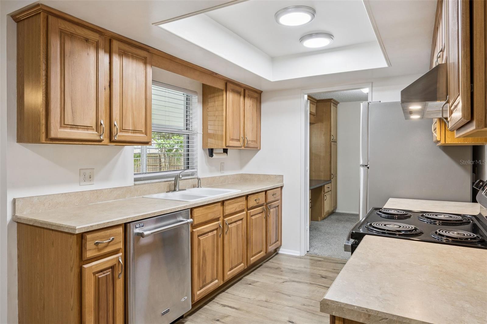 Image 9 of 36 For 706 Vandergrift Drive