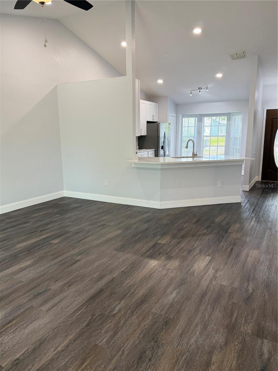 Image 10 of 29 For 100 Little Fox Avenue