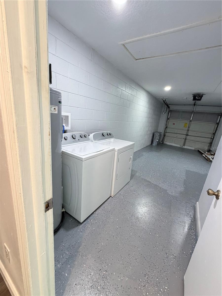 Image 28 of 29 For 100 Little Fox Avenue