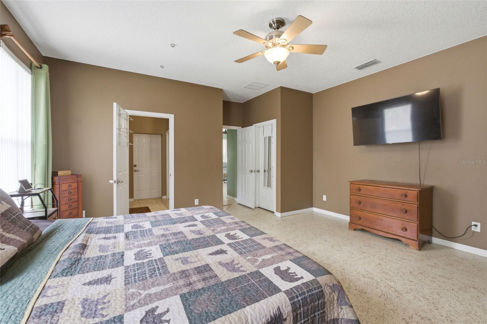 Image 17 of 28 For 35937 Dawn Drive