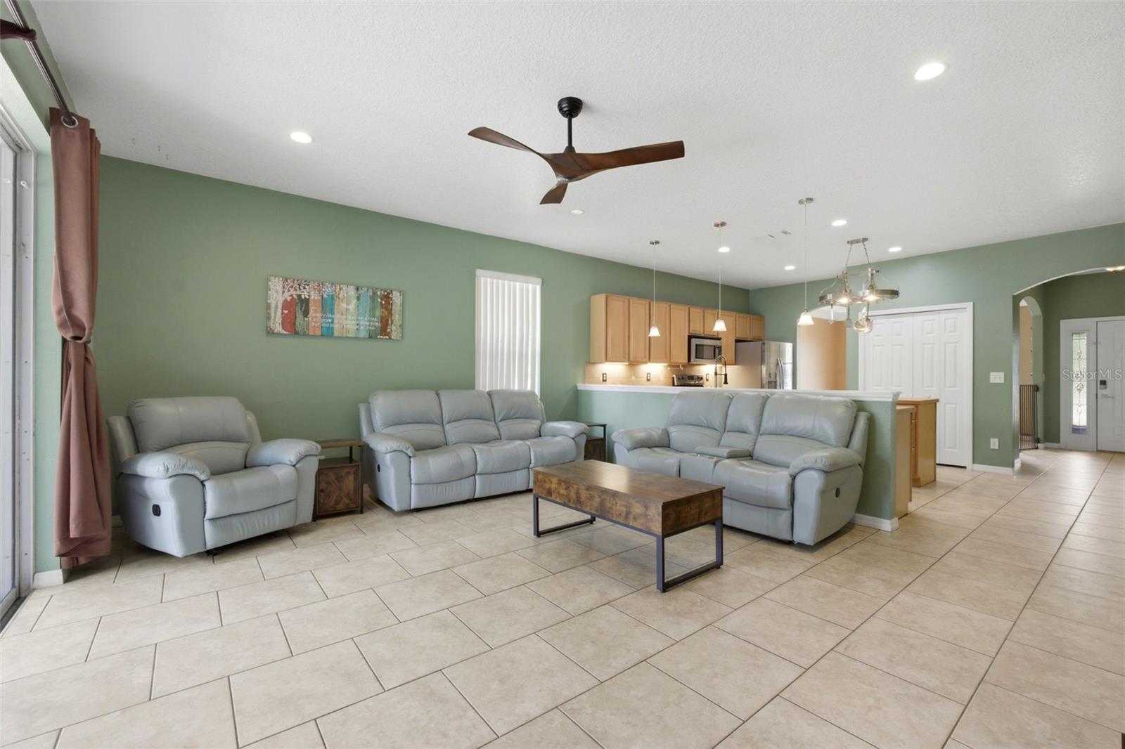 Image 4 of 28 For 35937 Dawn Drive