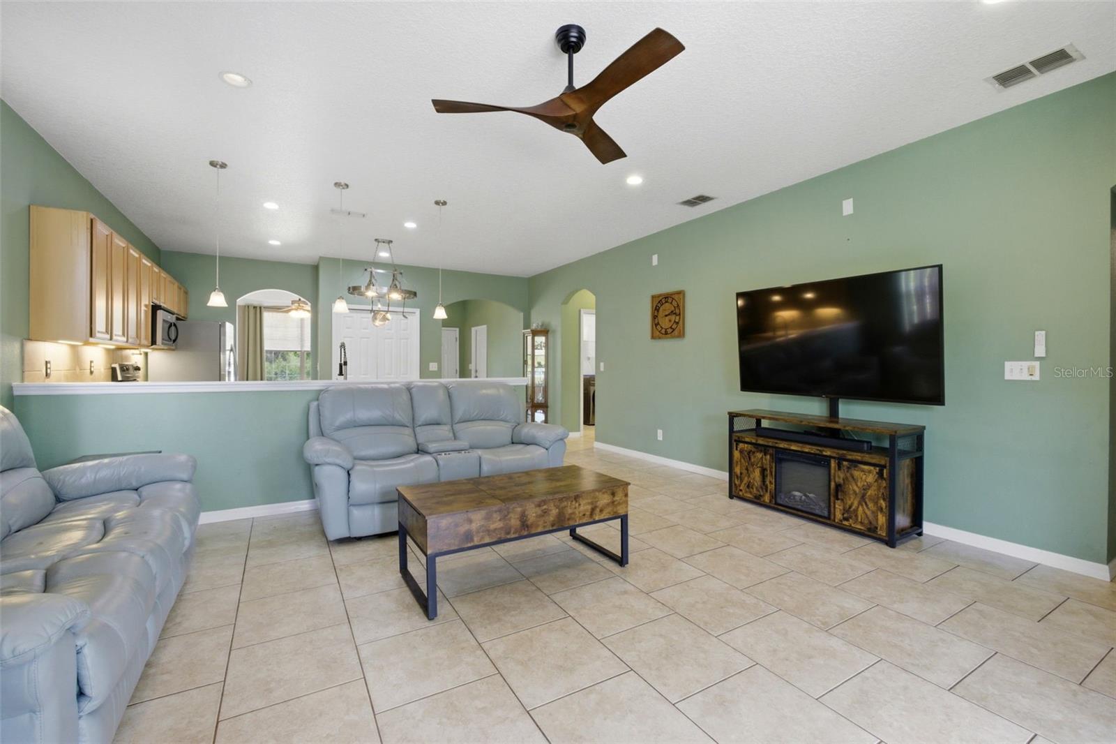 Image 5 of 28 For 35937 Dawn Drive