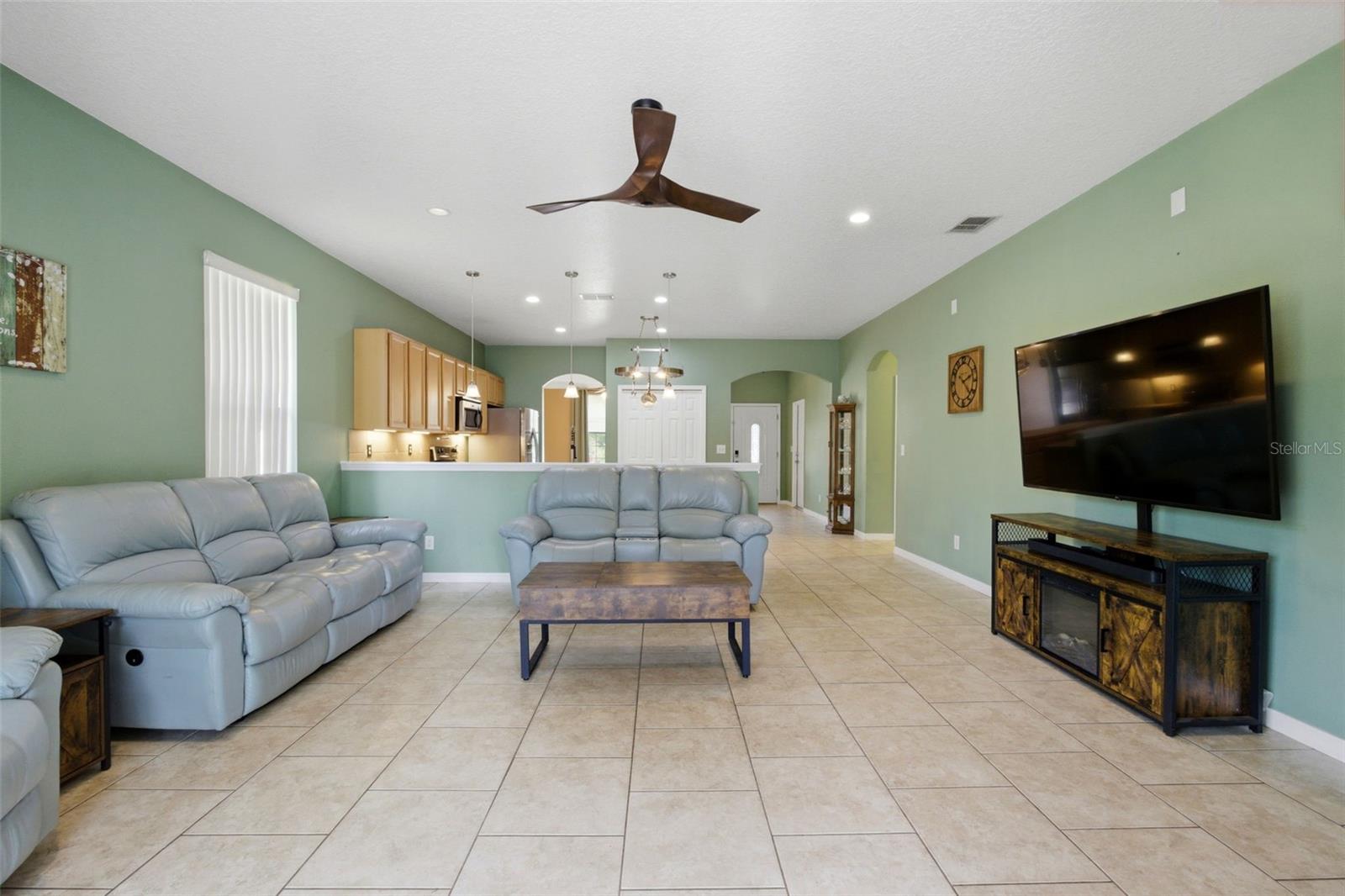 Image 8 of 28 For 35937 Dawn Drive