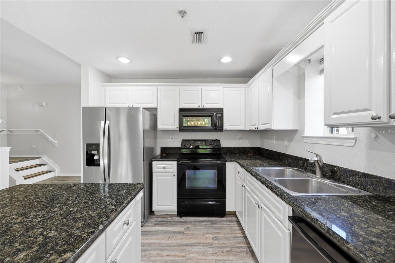 Image 11 of 35 For 5202 Hampton Beach Place 5202