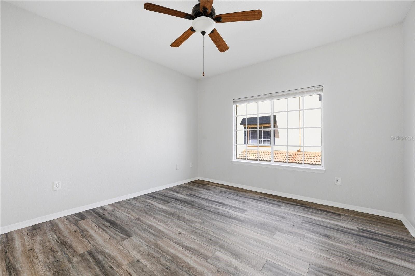 Image 15 of 35 For 5202 Hampton Beach Place 5202