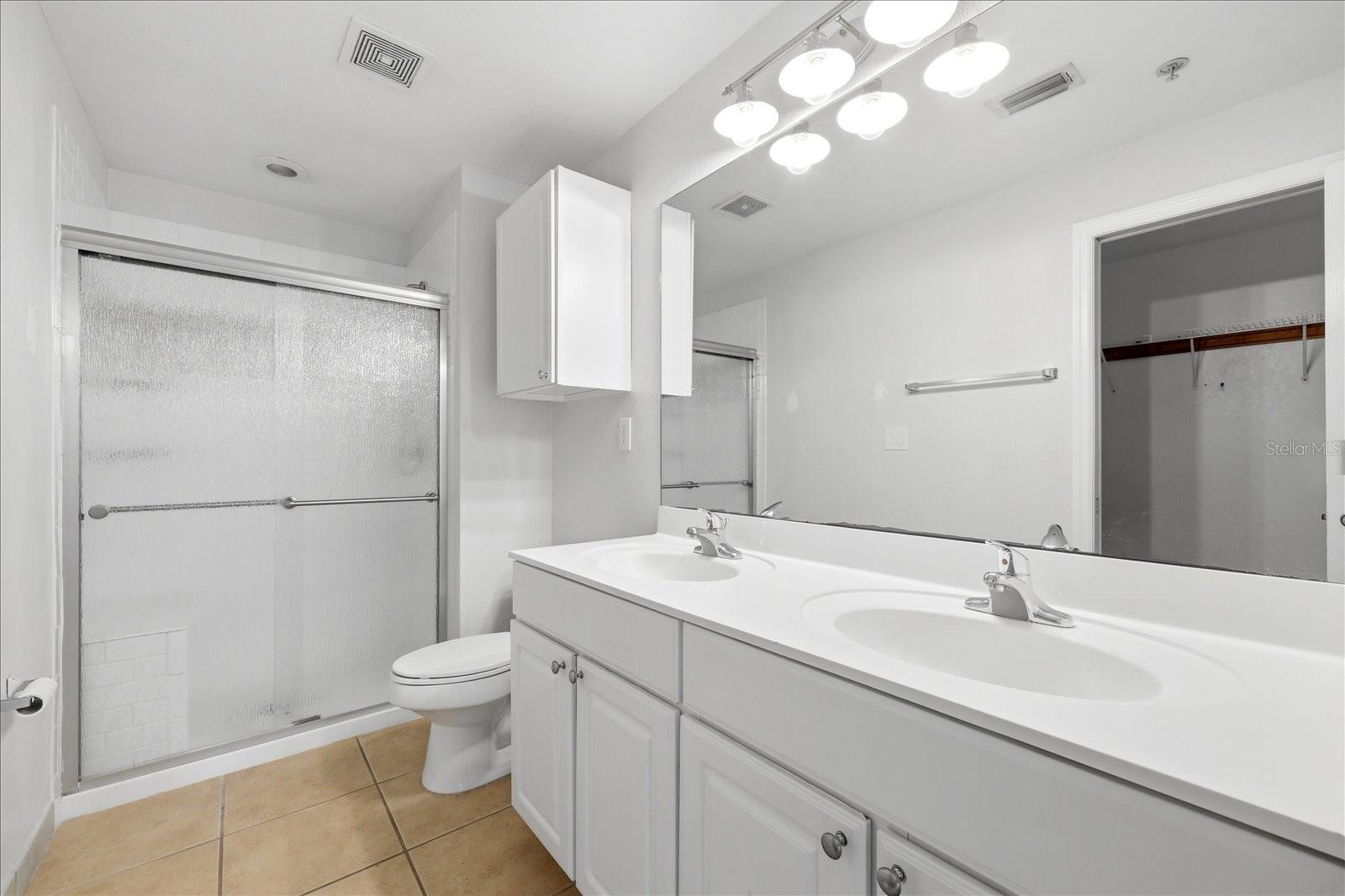 Image 23 of 35 For 5202 Hampton Beach Place 5202