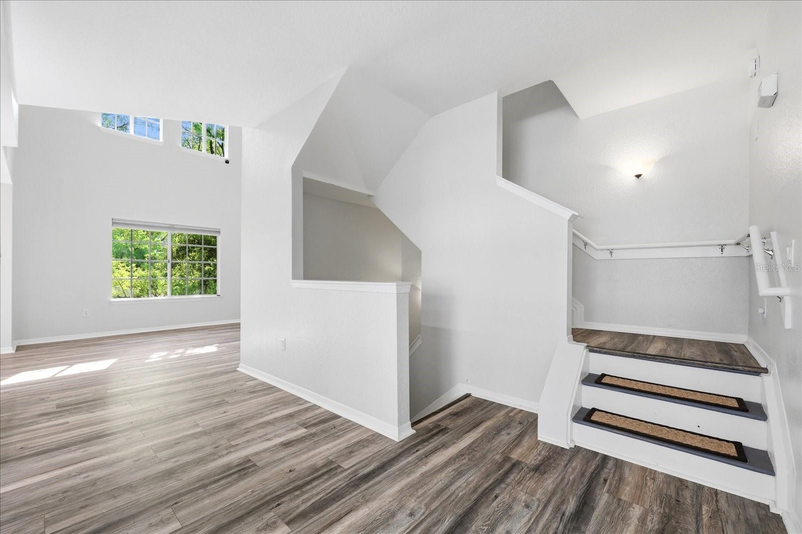 Image 4 of 35 For 5202 Hampton Beach Place 5202