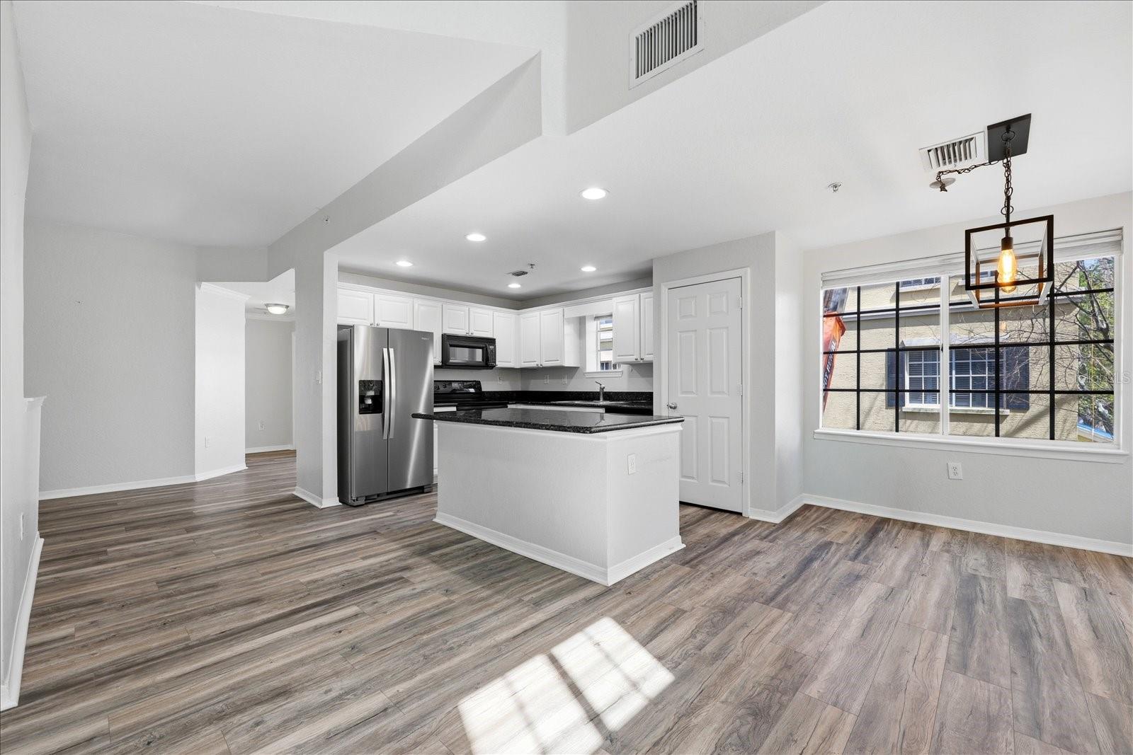 Image 7 of 35 For 5202 Hampton Beach Place 5202