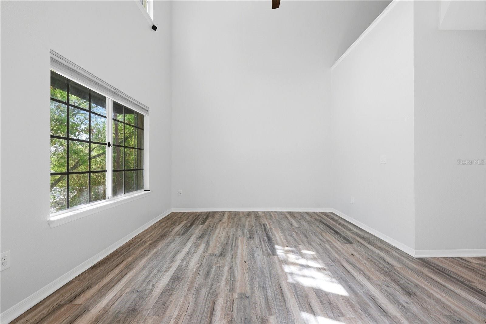 Image 8 of 35 For 5202 Hampton Beach Place 5202