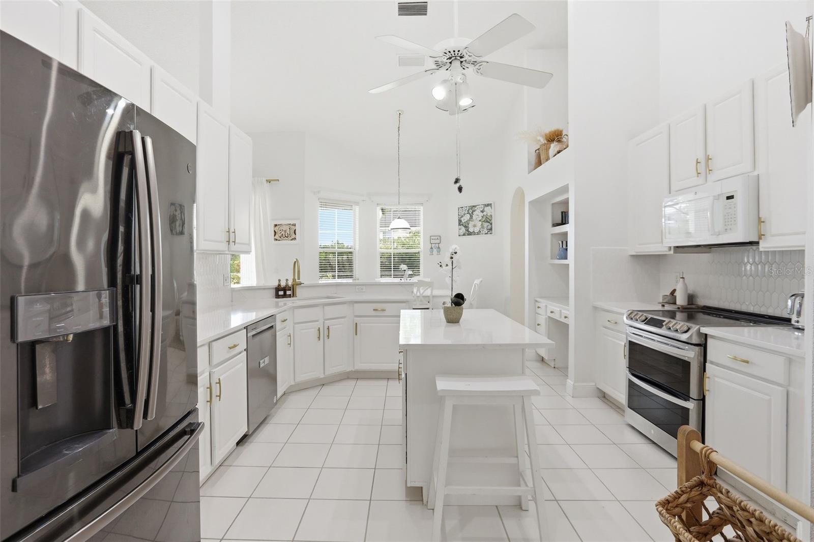 Image 10 of 59 For 10520 Gleam Court