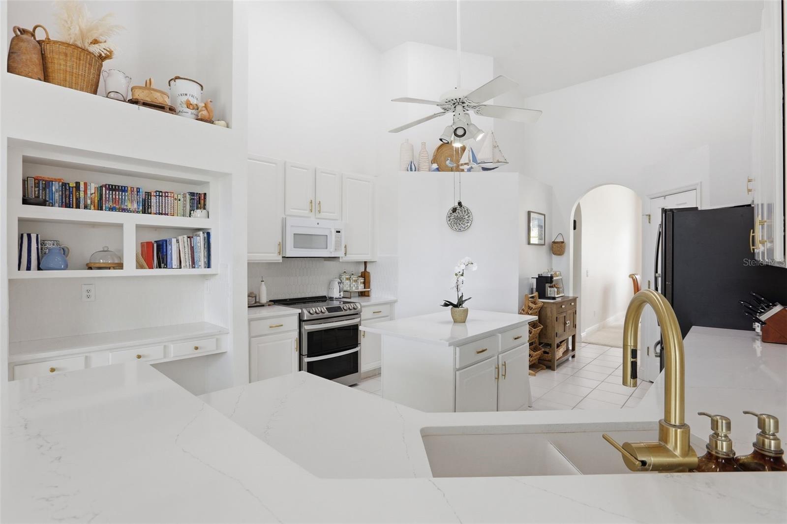 Image 13 of 59 For 10520 Gleam Court