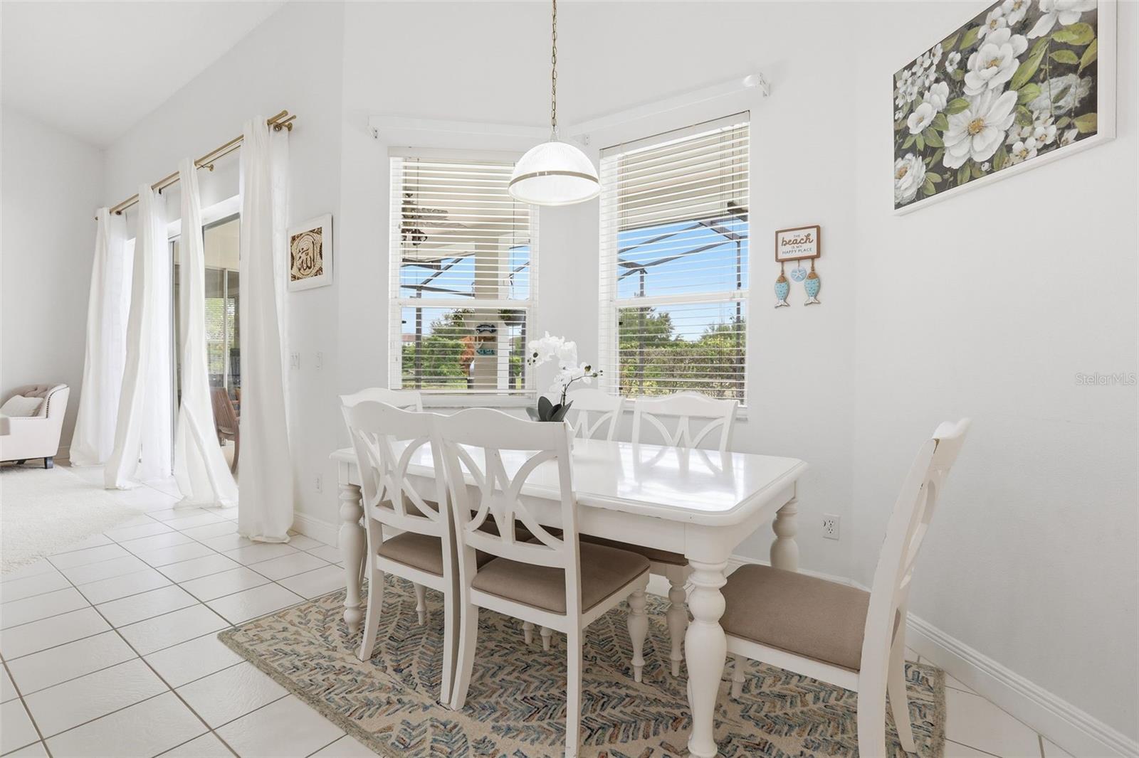 Image 14 of 59 For 10520 Gleam Court