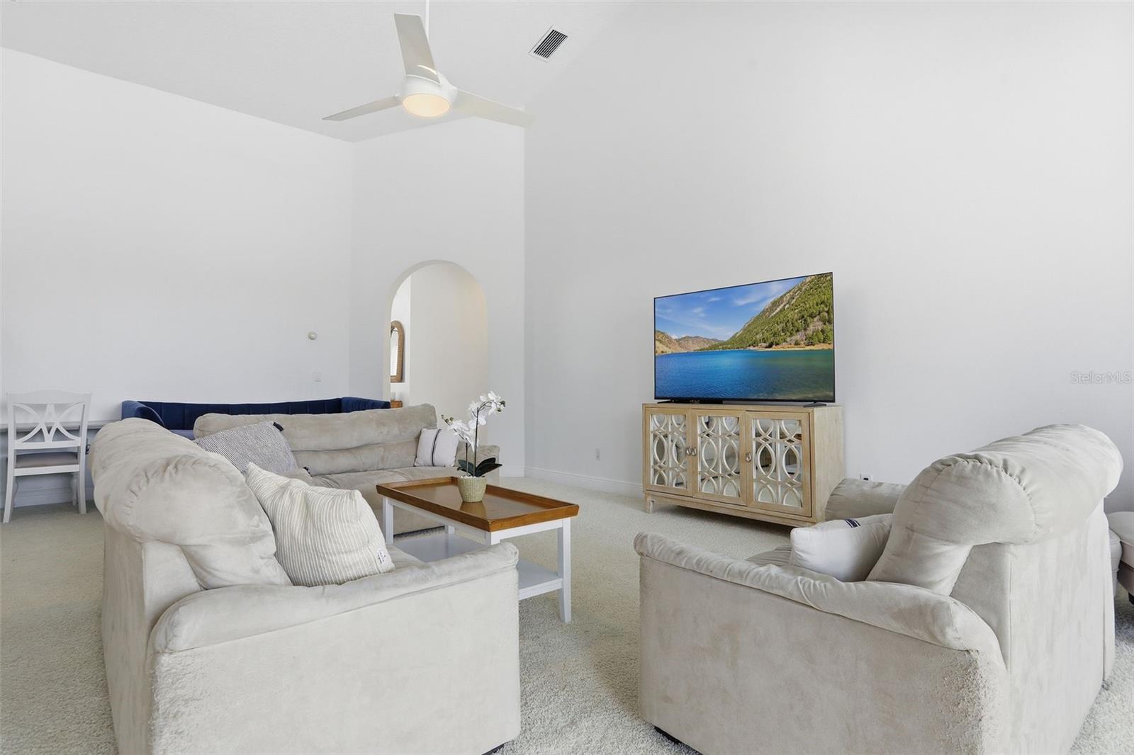 Image 16 of 59 For 10520 Gleam Court