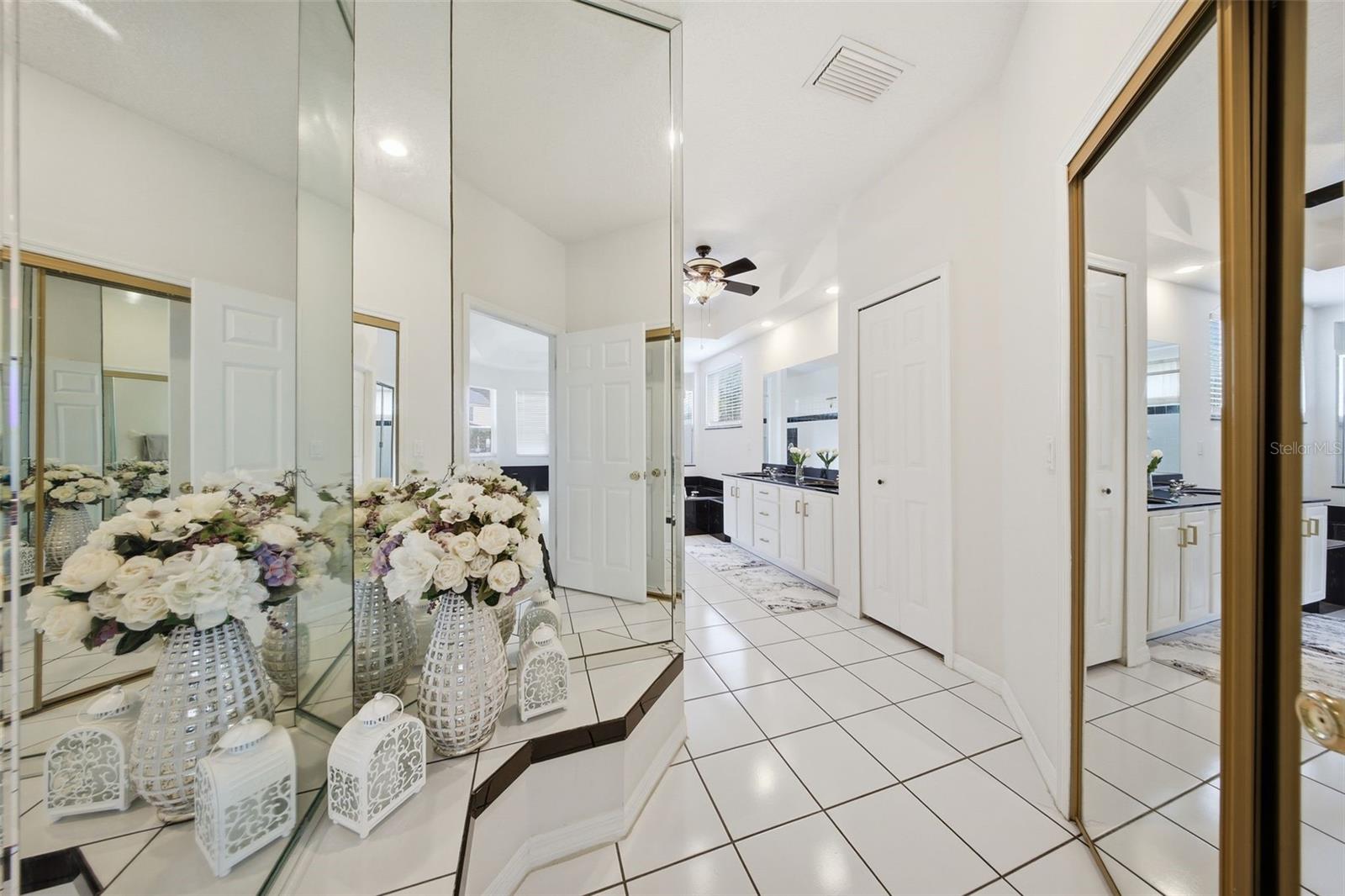 Image 23 of 59 For 10520 Gleam Court