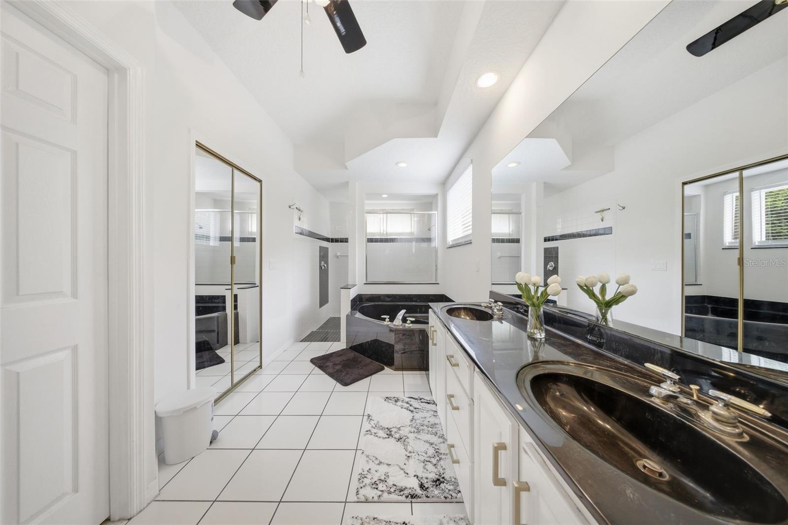 Image 24 of 59 For 10520 Gleam Court