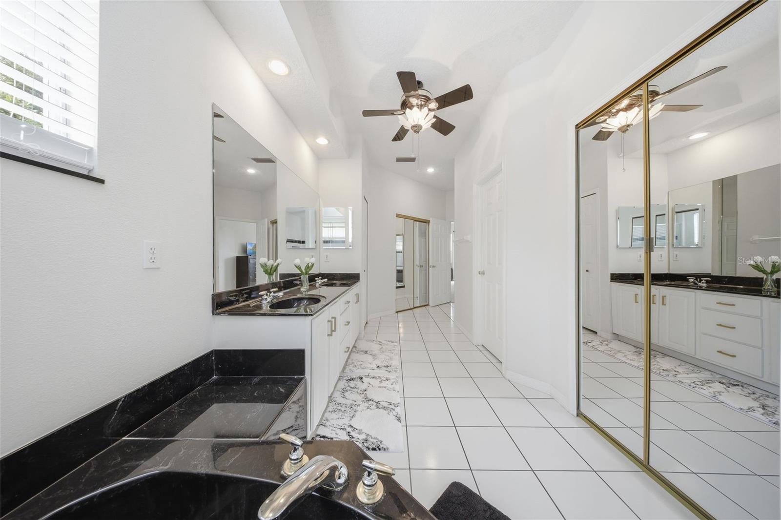 Image 26 of 59 For 10520 Gleam Court