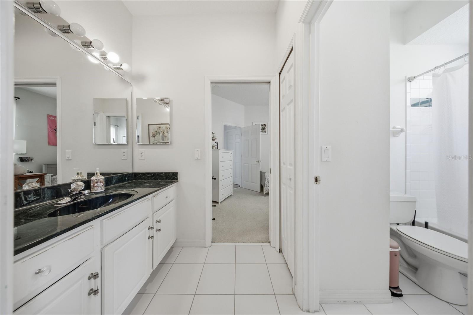 Image 30 of 59 For 10520 Gleam Court