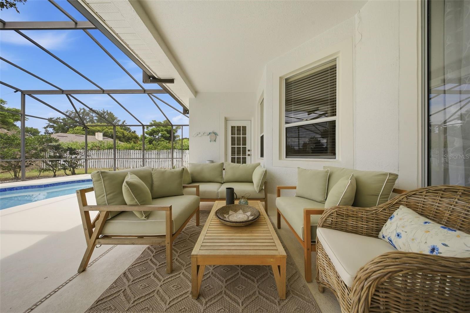 Image 36 of 59 For 10520 Gleam Court