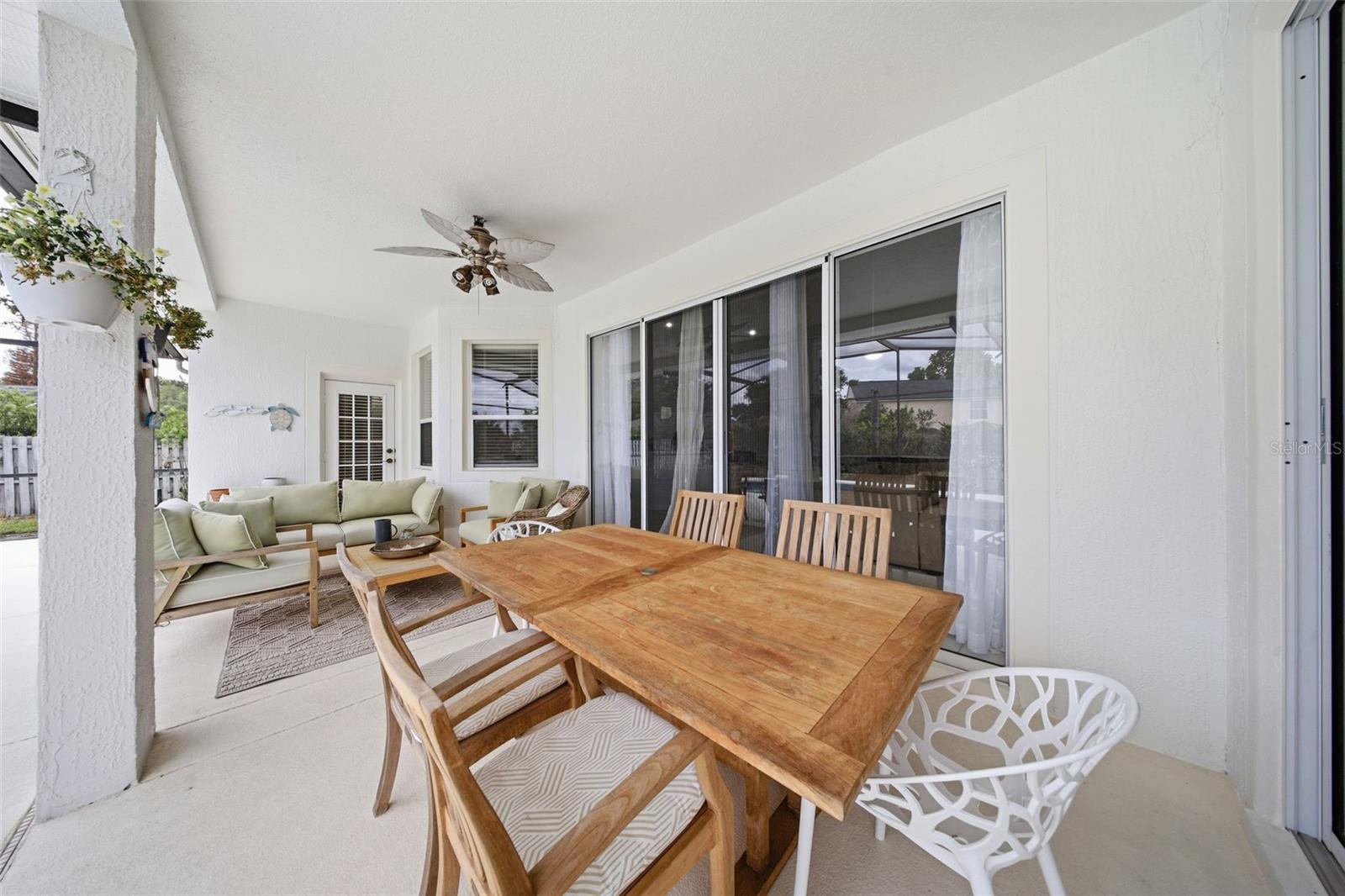 Image 37 of 59 For 10520 Gleam Court