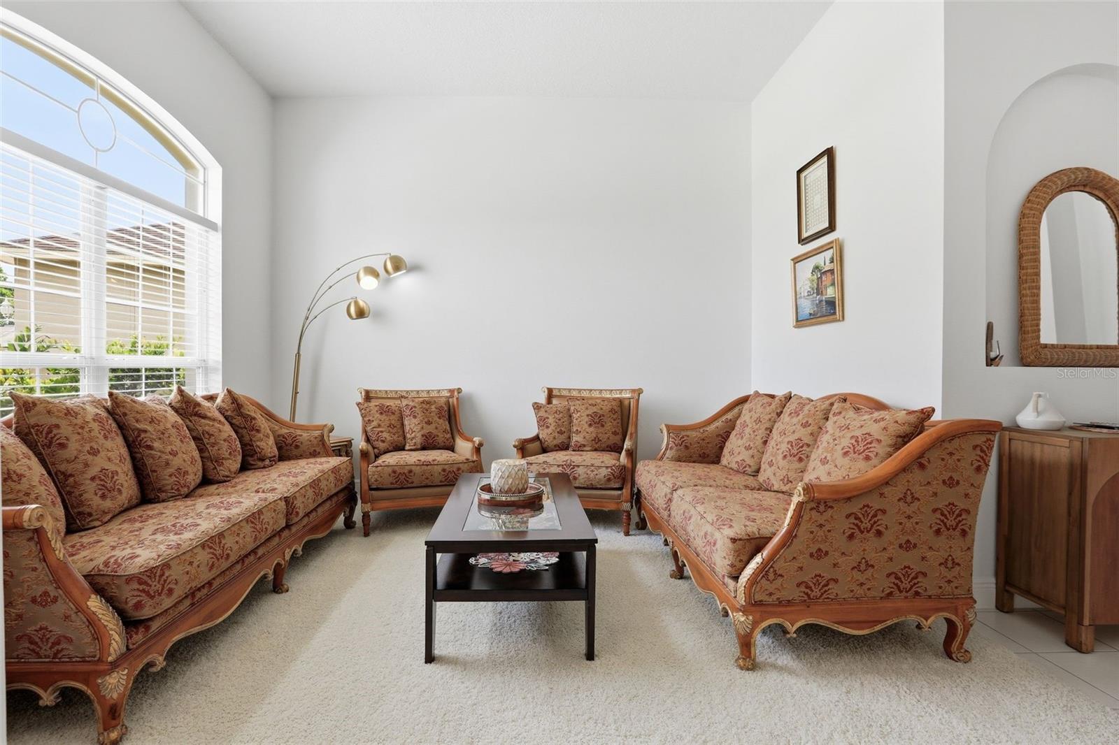 Image 6 of 59 For 10520 Gleam Court