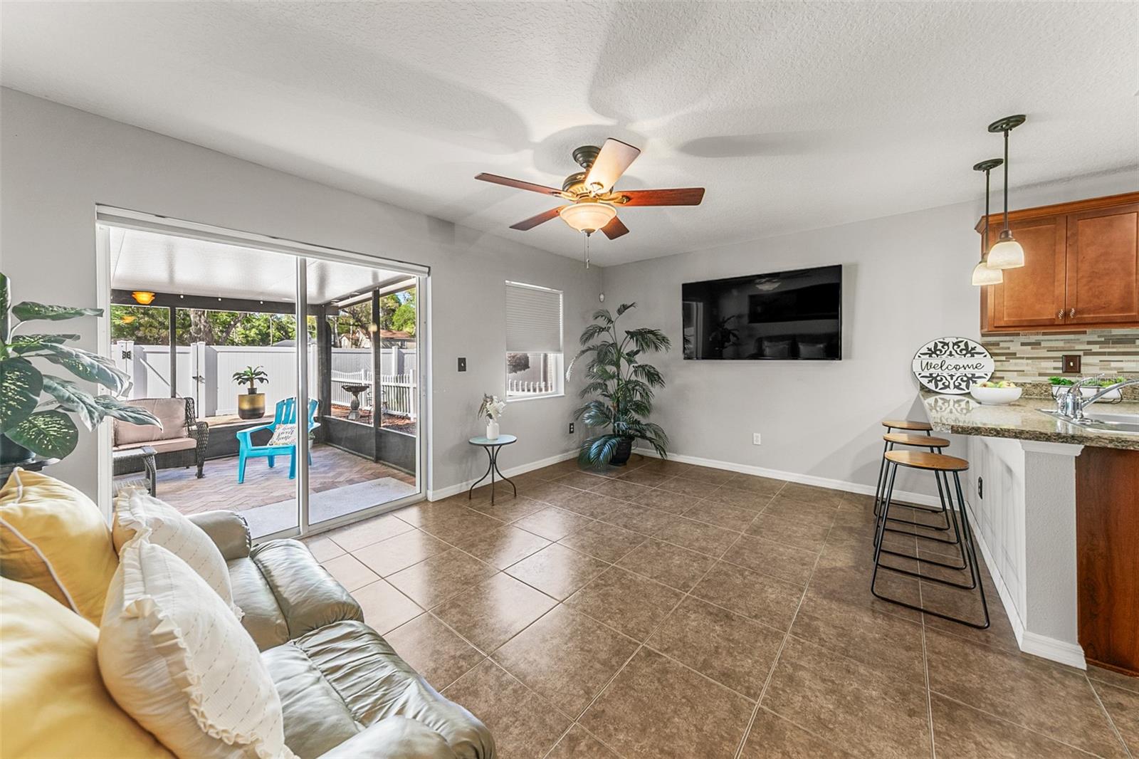 Image 20 of 56 For 112 Hurst Court