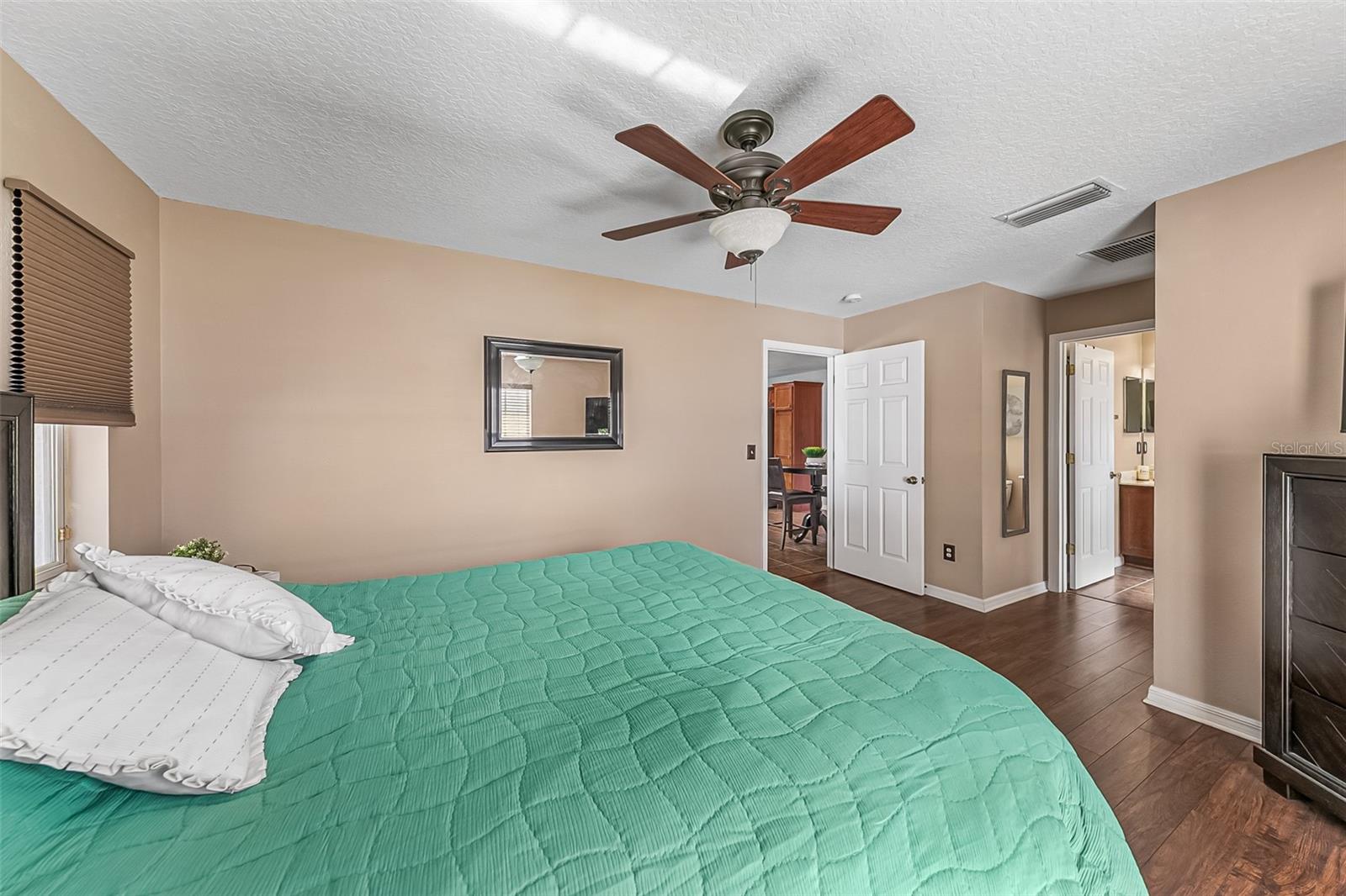 Image 24 of 56 For 112 Hurst Court