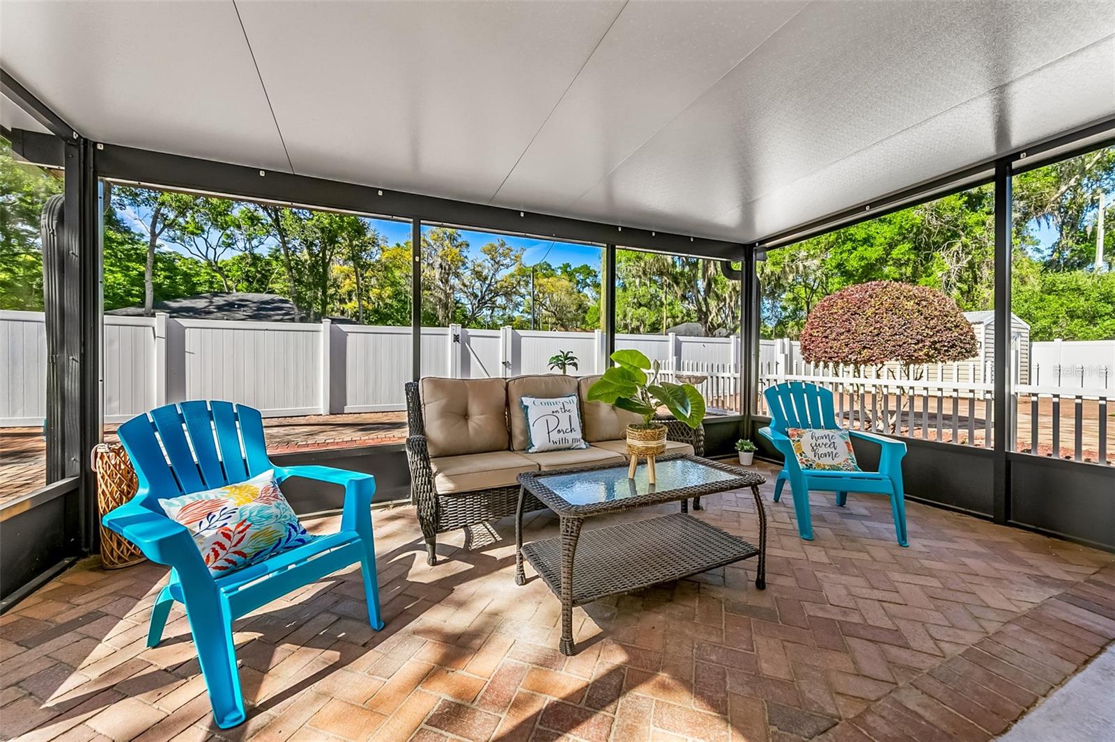 Image 28 of 56 For 112 Hurst Court