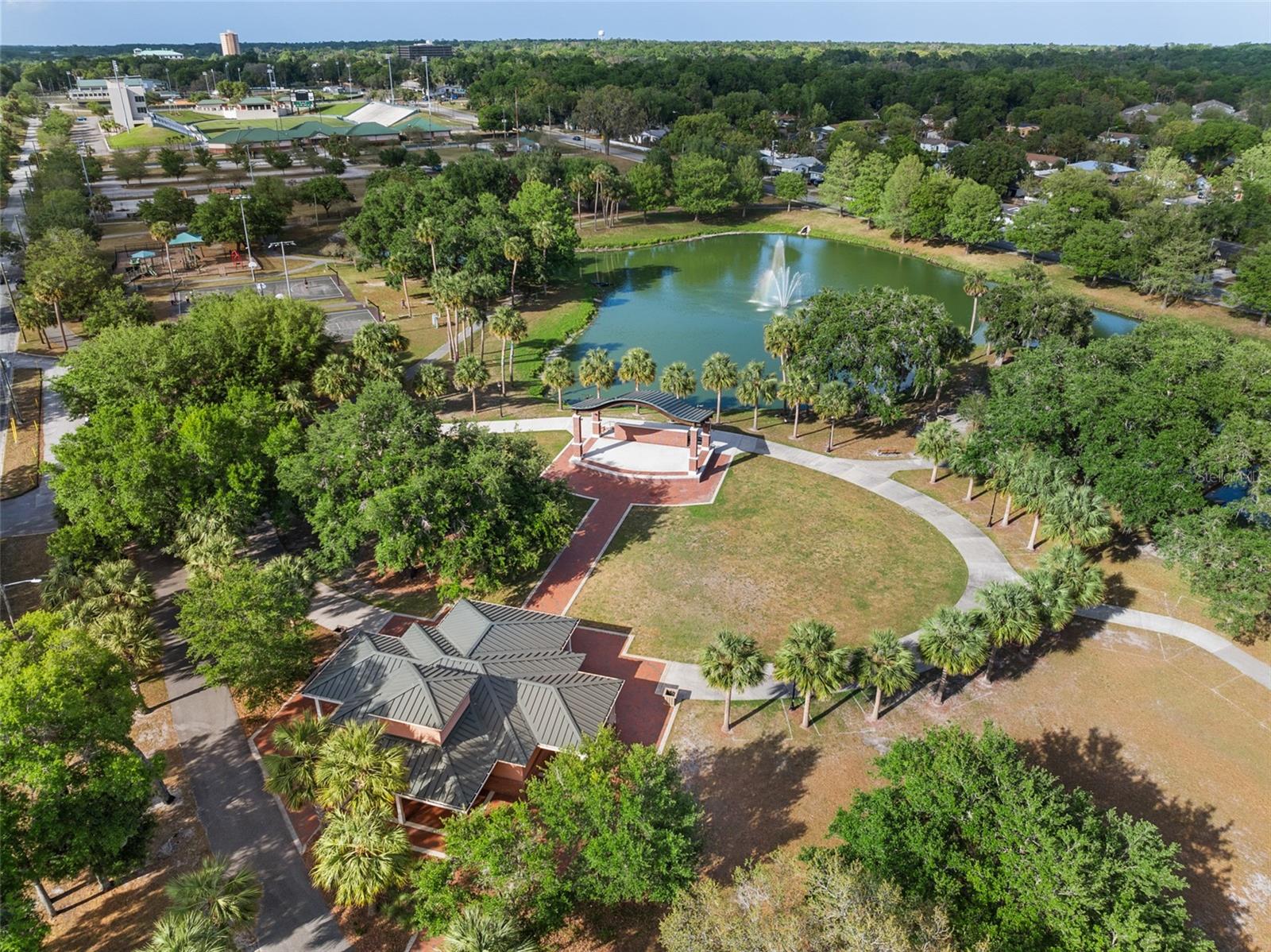 Image 39 of 56 For 112 Hurst Court