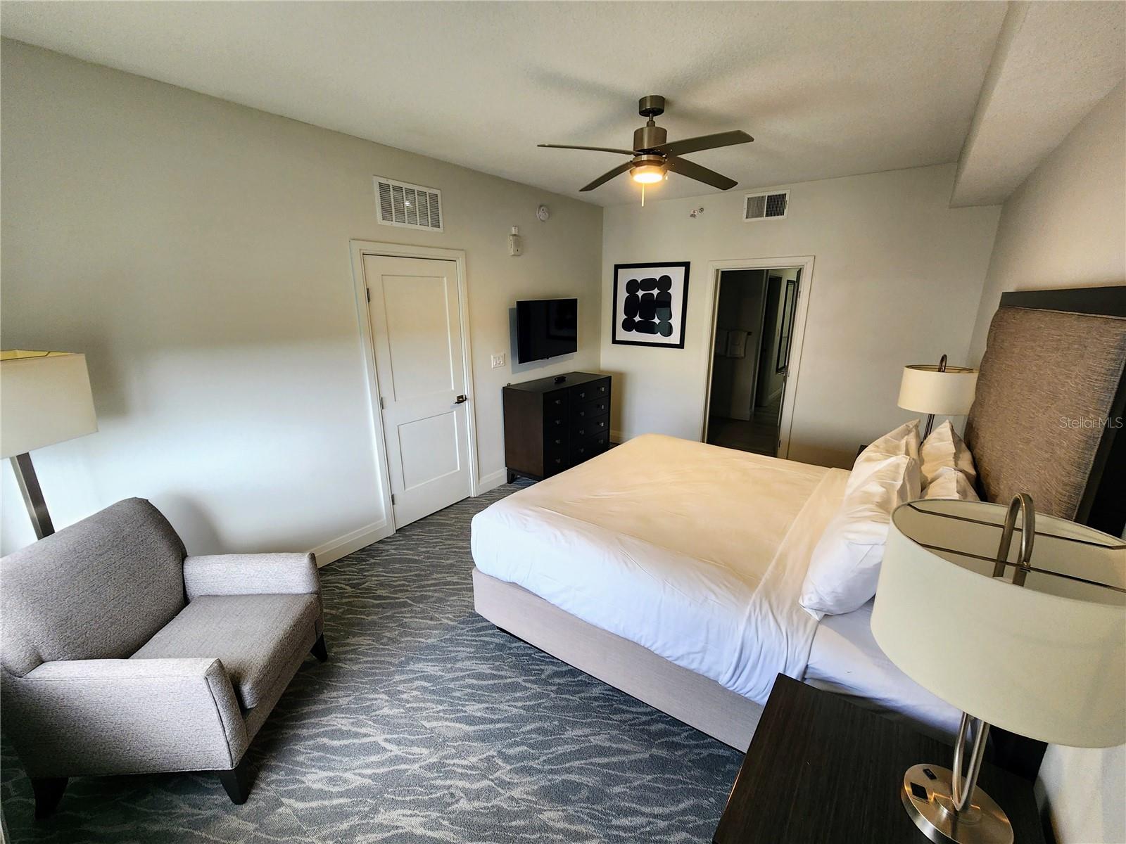 Image 10 of 21 For 14501 Grove Resort Avenue 3737