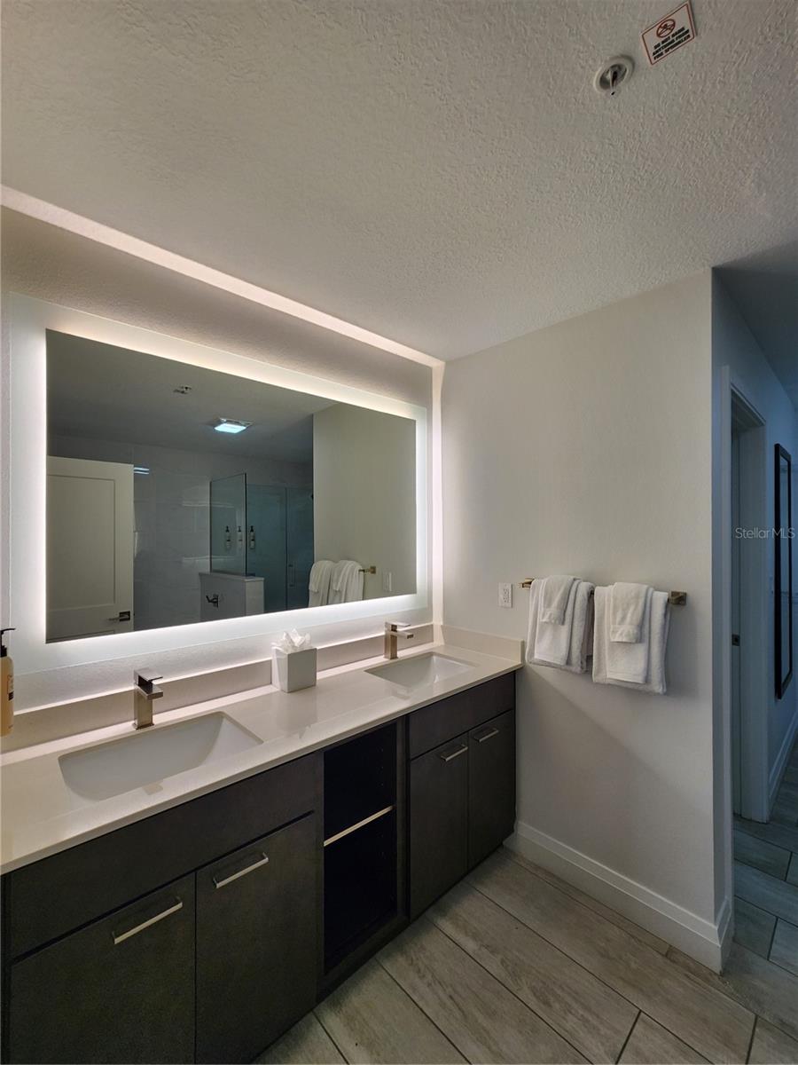 Image 12 of 21 For 14501 Grove Resort Avenue 3737