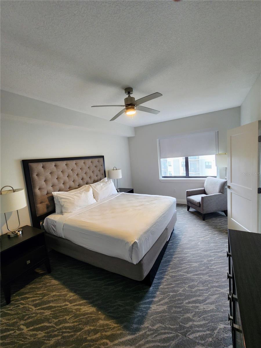 Image 9 of 21 For 14501 Grove Resort Avenue 3737