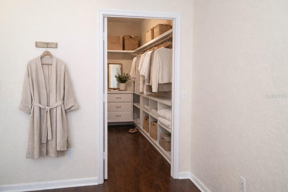 Image 19 of 24 For 860 Orange Avenue 440