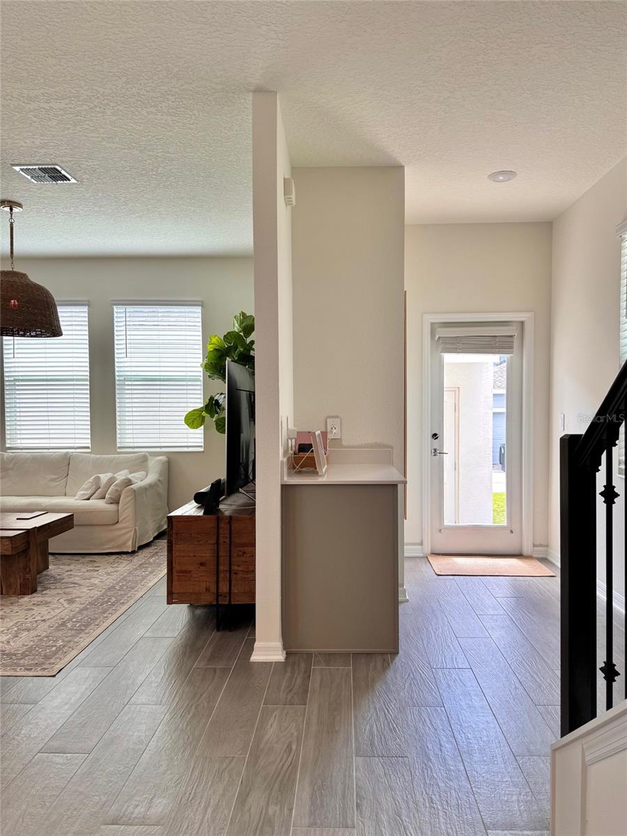 Image 11 of 31 For 4120 Jespersen Street