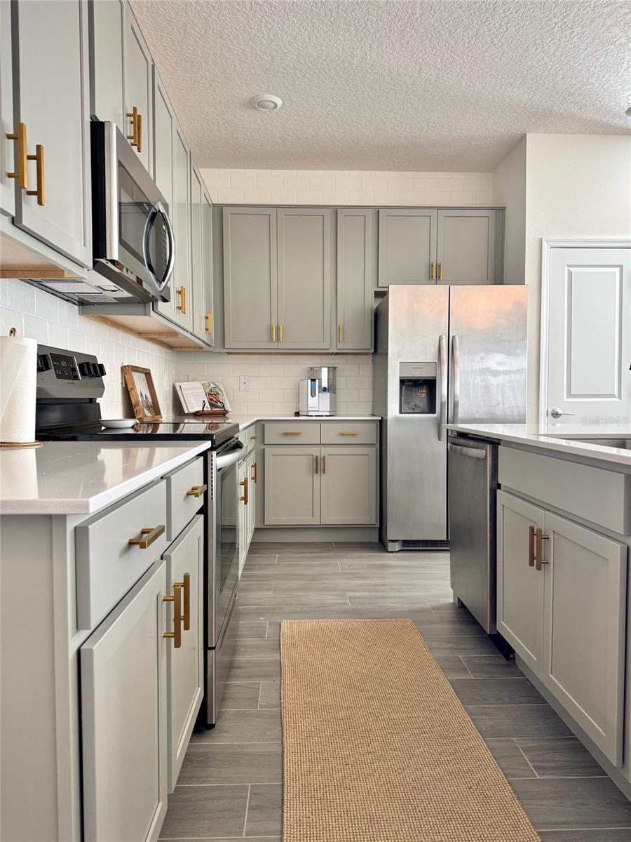 Image 3 of 31 For 4120 Jespersen Street